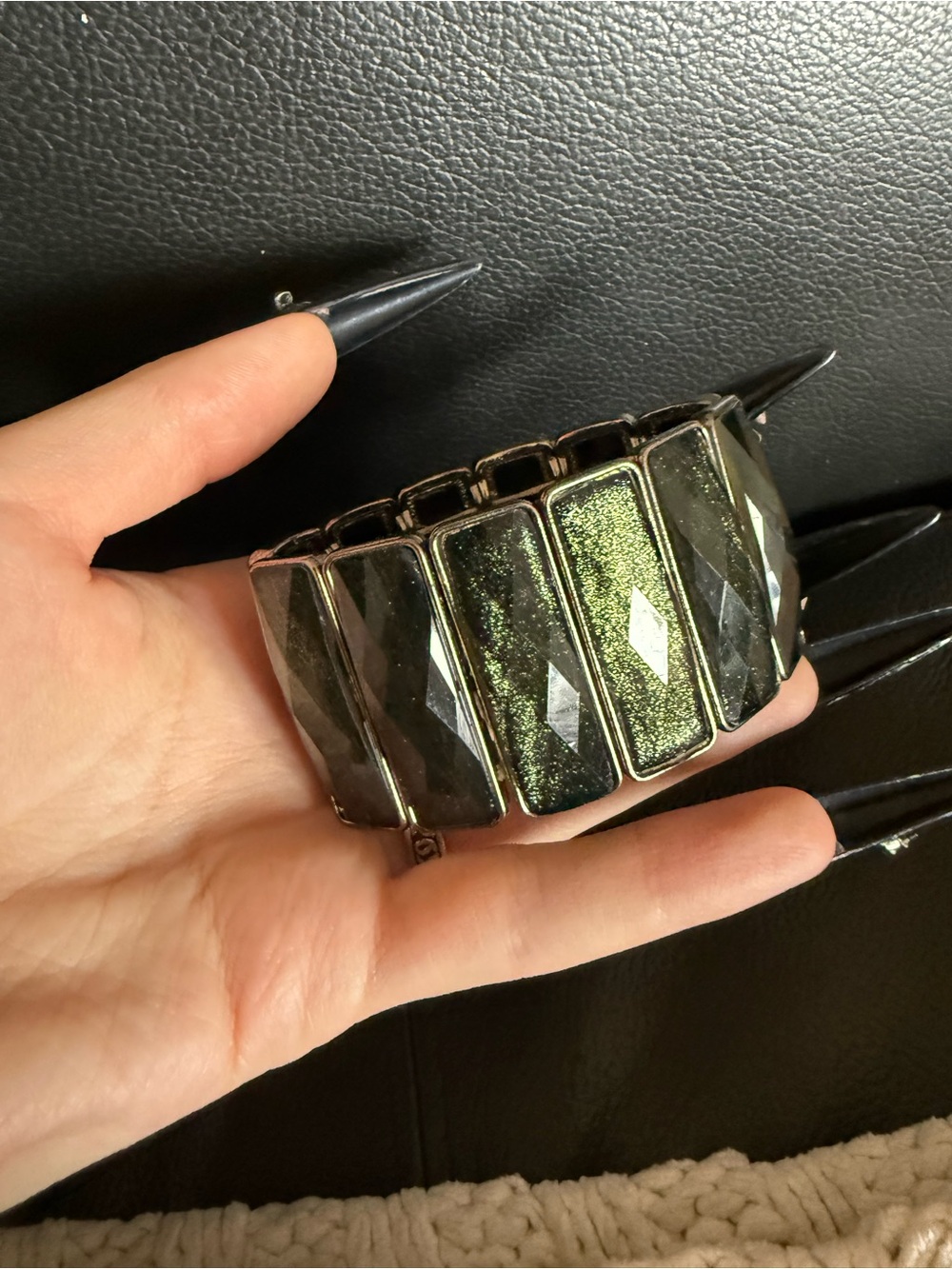 Black and Green Faceted Stretch Bracelet - Electronics Wearables